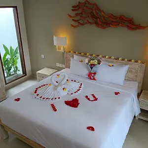 2* Pensjonat Kubu Garden &